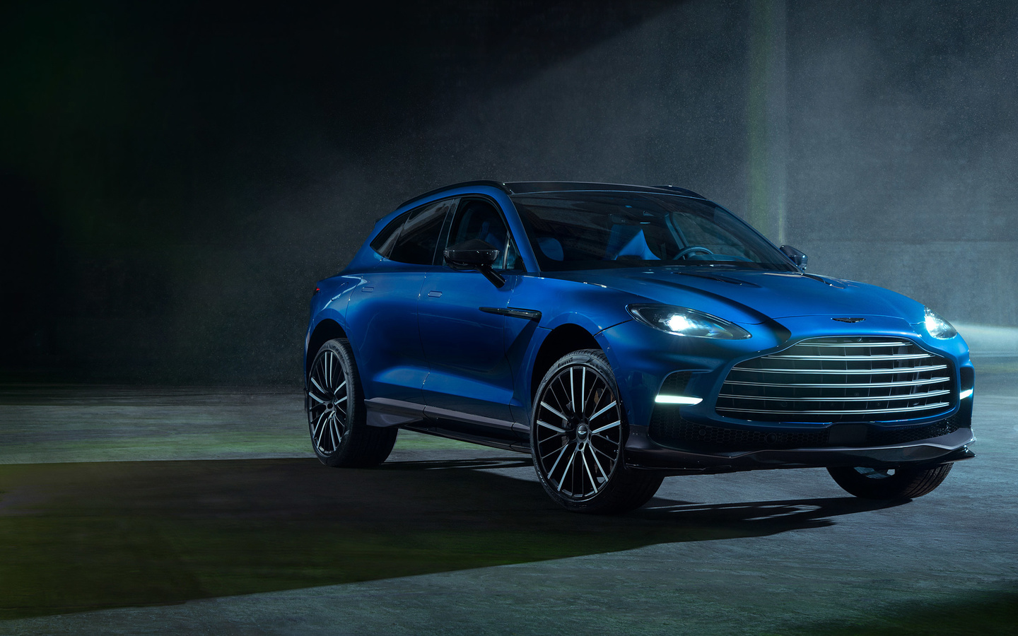 2023, aston martin, dbx707