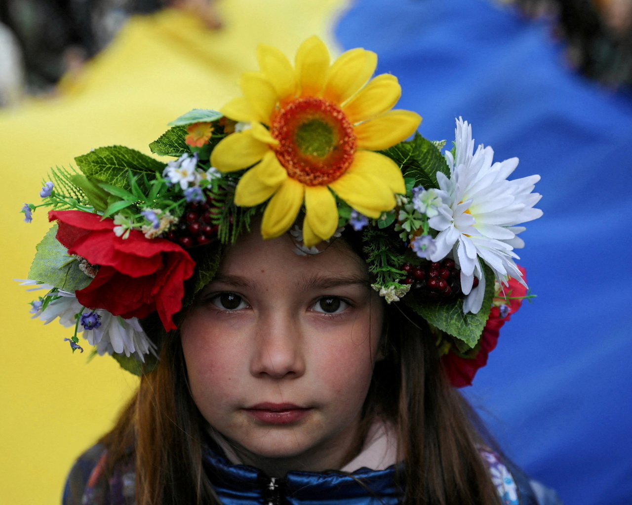 ukrainian flag, young gir, krakow, poland