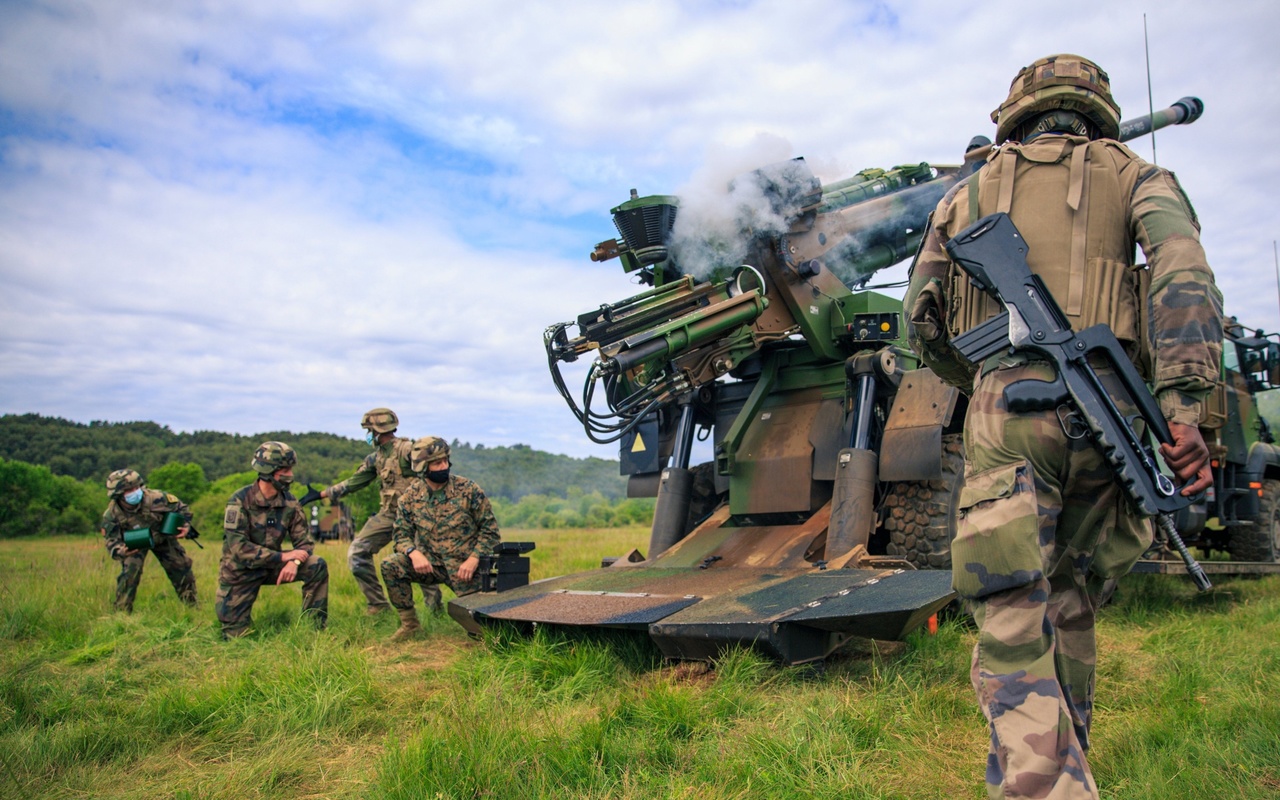 marine artillery regiment, military camp of canjuers, self propelled gun, france, us marine corps, caesar