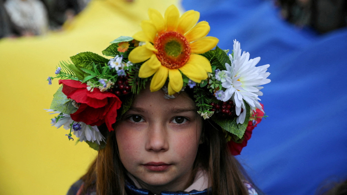 ukrainian flag, young gir, krakow, poland