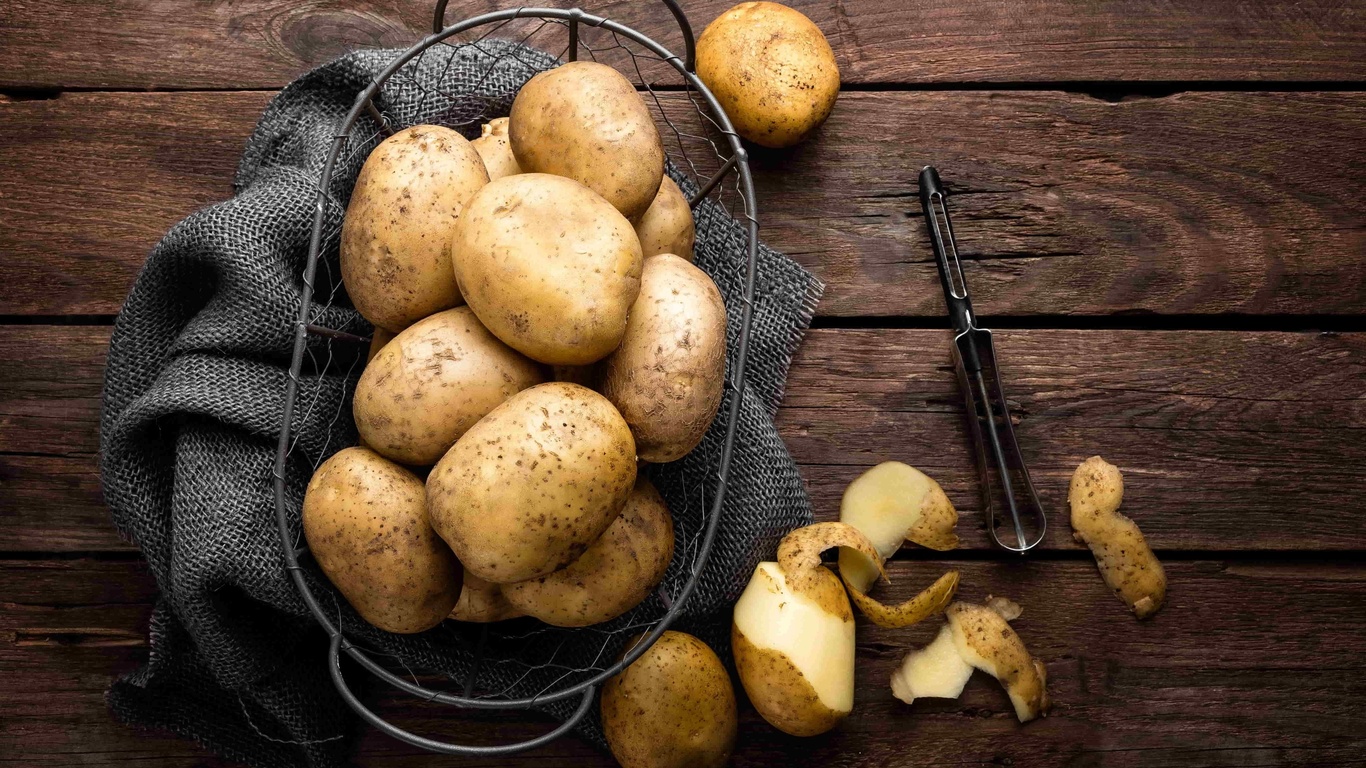 freshly picked potatoes, food, vegan