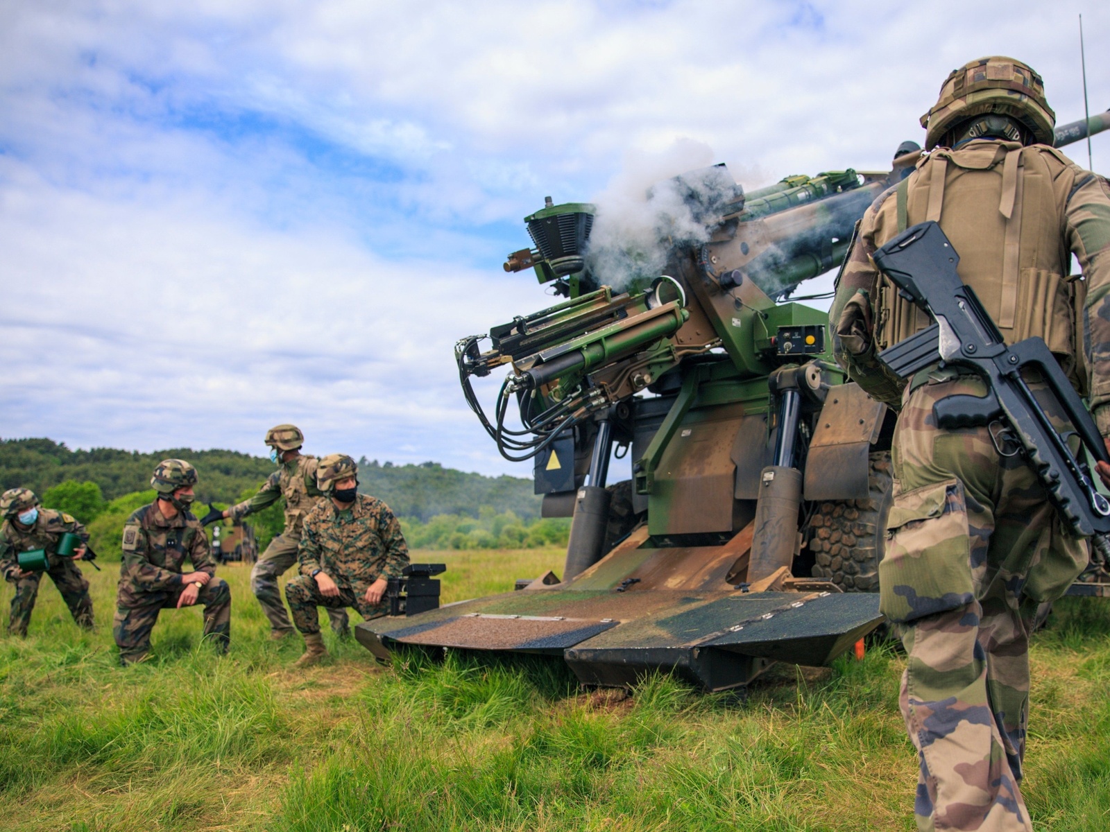 marine artillery regiment, military camp of canjuers, self propelled gun, france, us marine corps, caesar