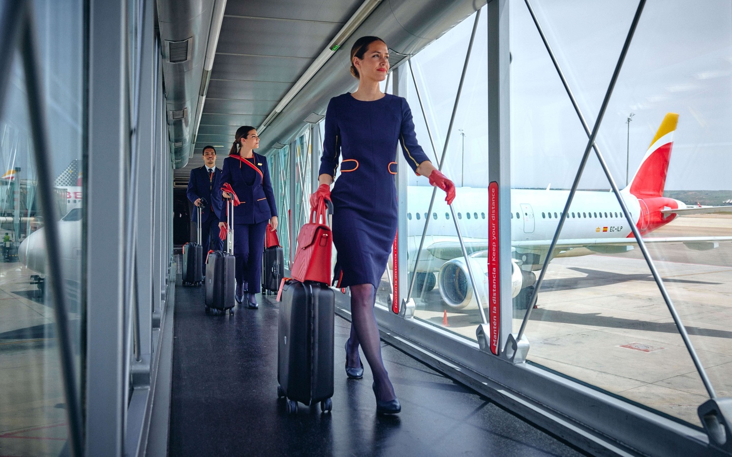 iberia lineas aereas de espana, madrid, aircraft livery, uniforms