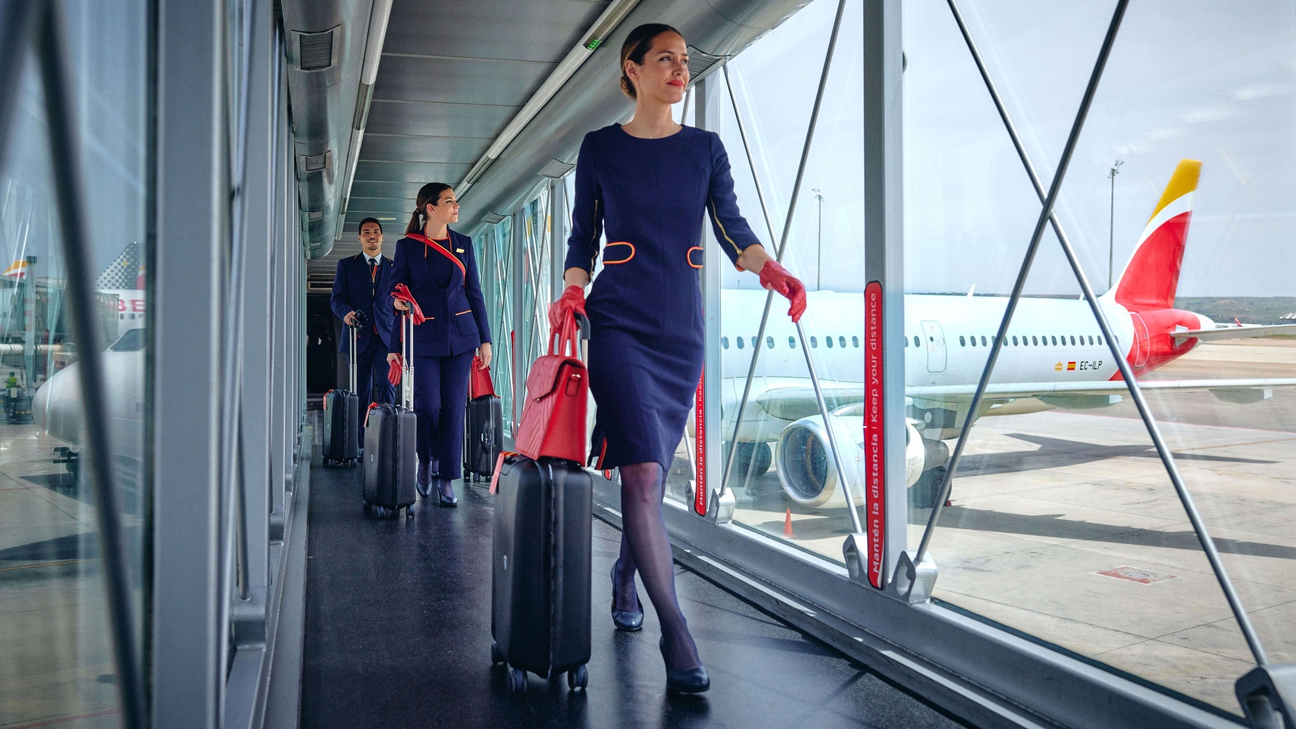 iberia lineas aereas de espana, madrid, aircraft livery, uniforms