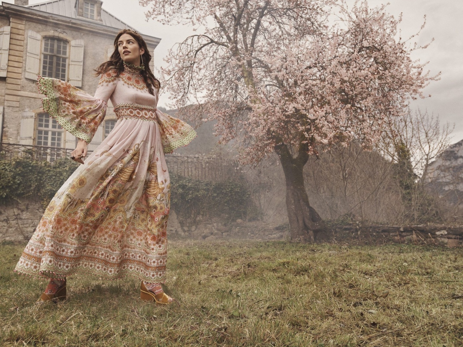 beauise ferwerda, zimmermann fall winter 2022-2023 campaign, chateau de gudanes, france