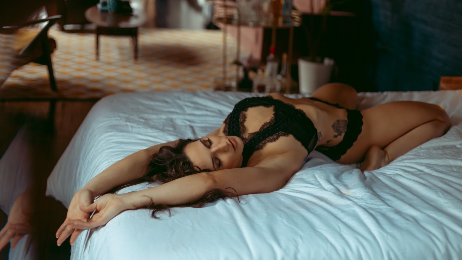 women, model, brunette, women indoors, black panties, black bra, black lingerie, lingerie, hips, boobs, curvy, closed eyes, in bed, bed, tattoo