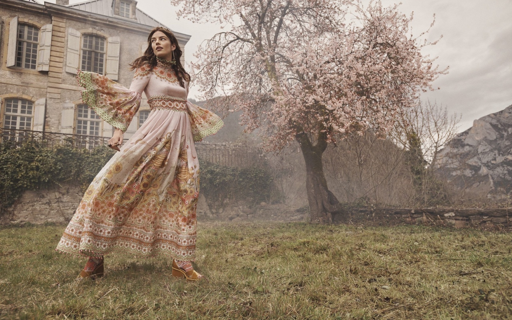 beauise ferwerda, zimmermann fall winter 2022-2023 campaign, chateau de gudanes, france