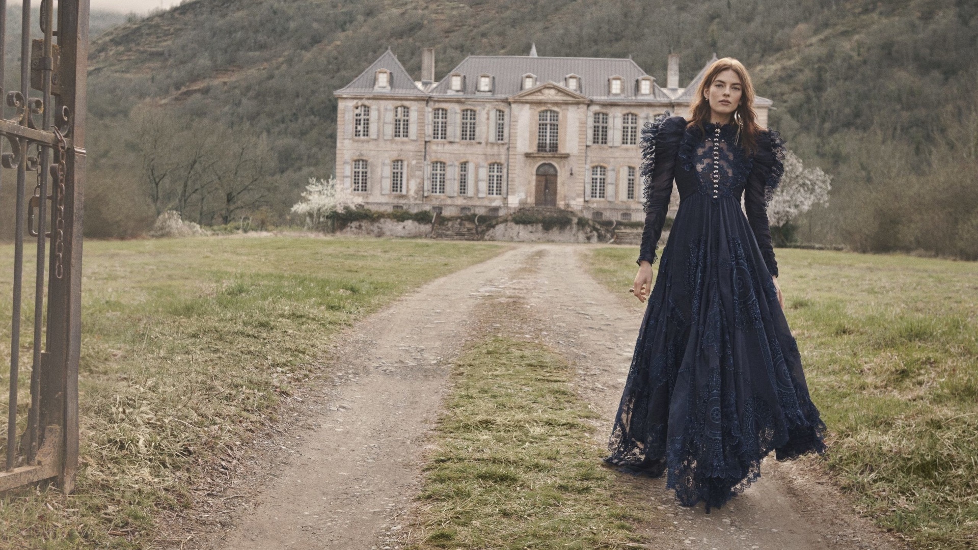 beauise ferwerda, zimmermann fall winter 2022-2023 campaign, chateau de gudanes, france