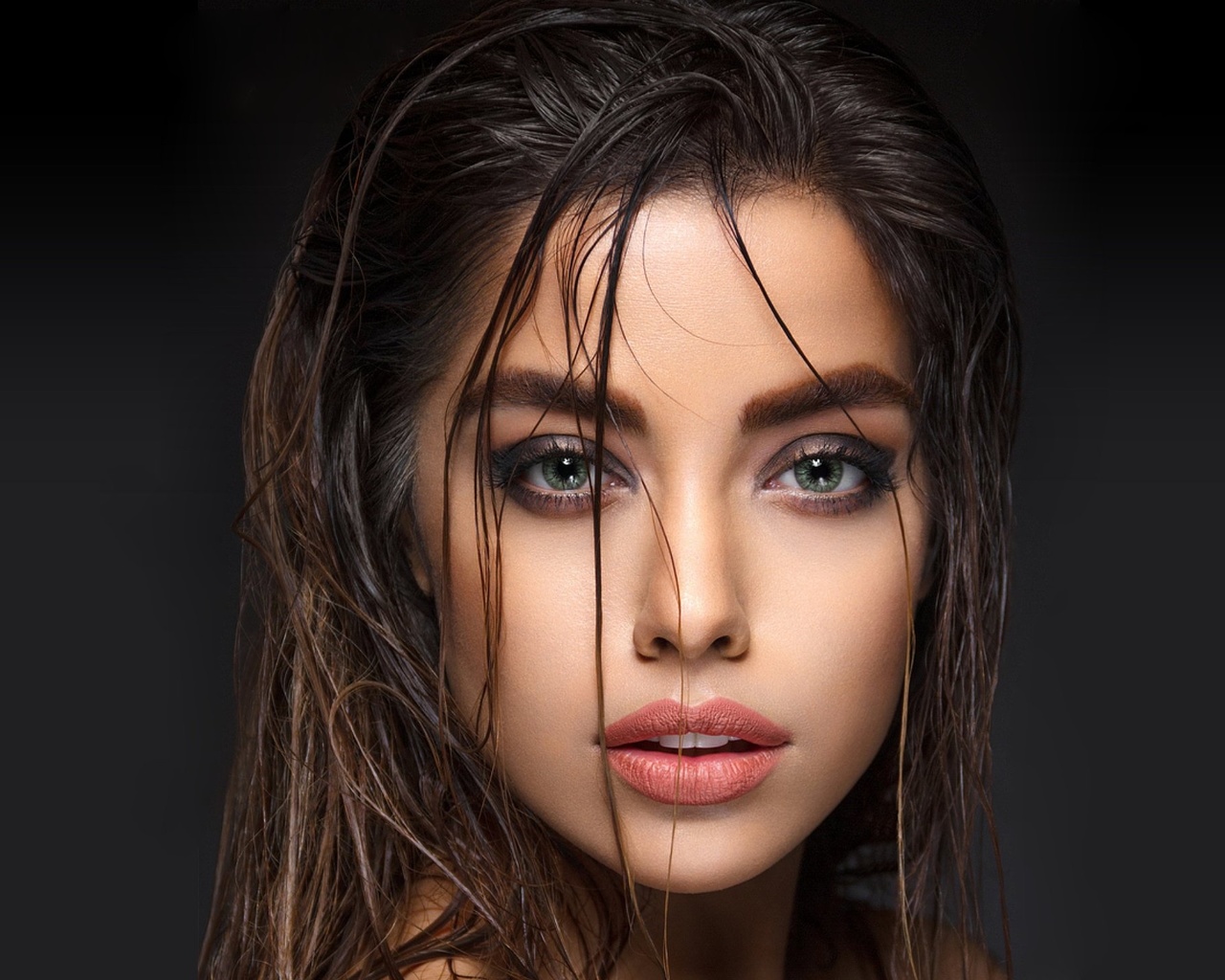 bare shoulders, green eyes, eyes, brunette, long hair, lipstick, women, looking at viewer, face, portrait, model