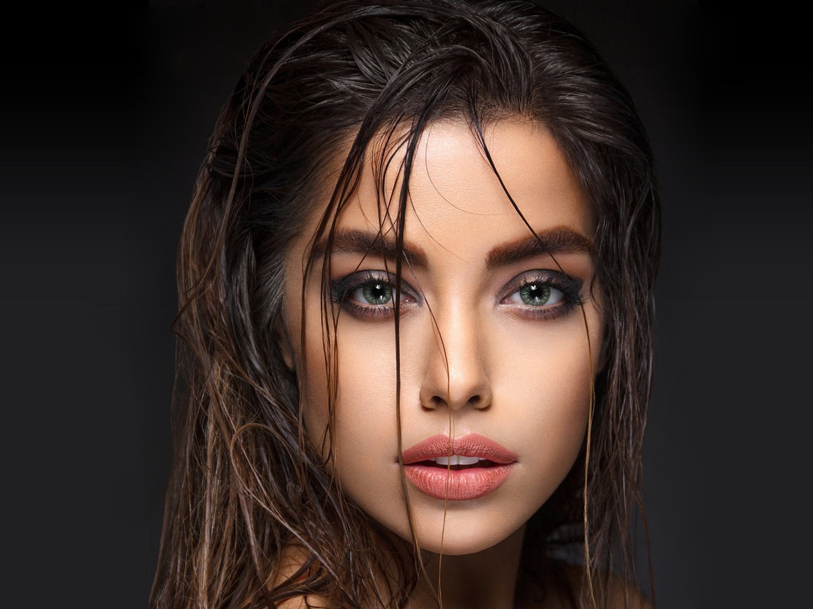 bare shoulders, green eyes, eyes, brunette, long hair, lipstick, women, looking at viewer, face, portrait, model