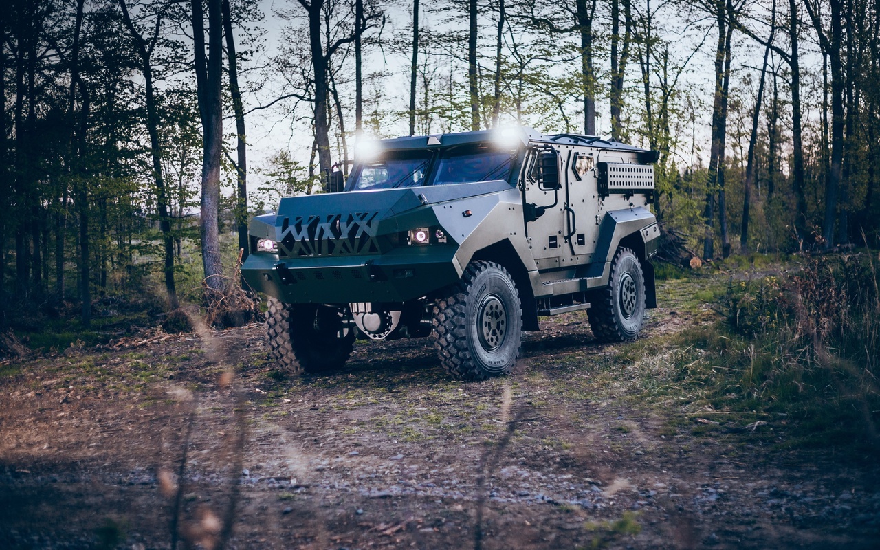 patriot ii, armoured tactical vehicle, excalibur army, czech republic