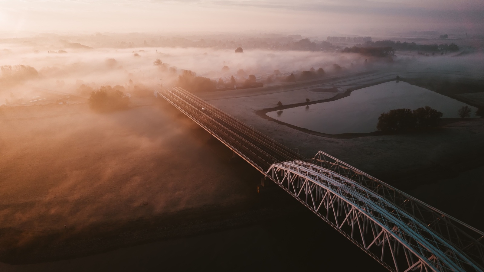 mist, early morning sunrise, ijssel-river, holland