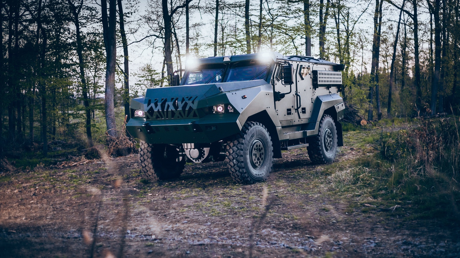 patriot ii, armoured tactical vehicle, excalibur army, czech republic