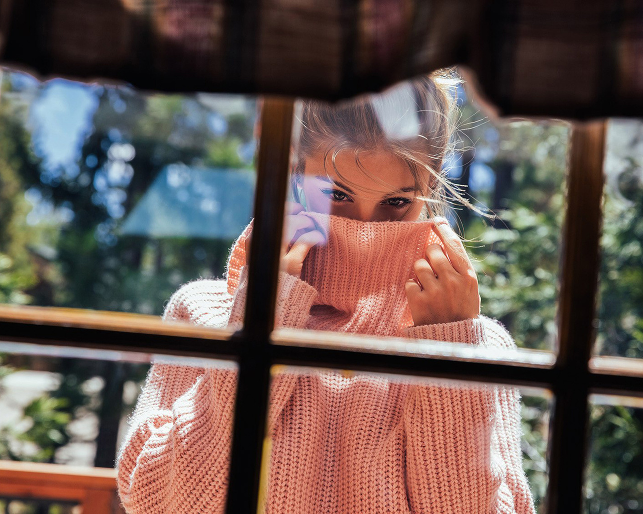 women, model, brunette, women outdoors, sweater, looking out window, eyes, garden