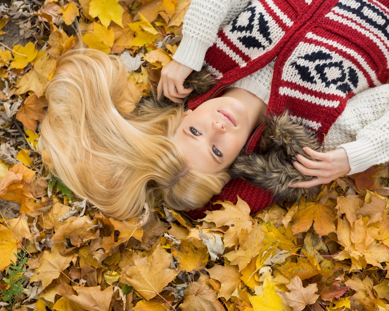 park, young woman, autumn, leaves