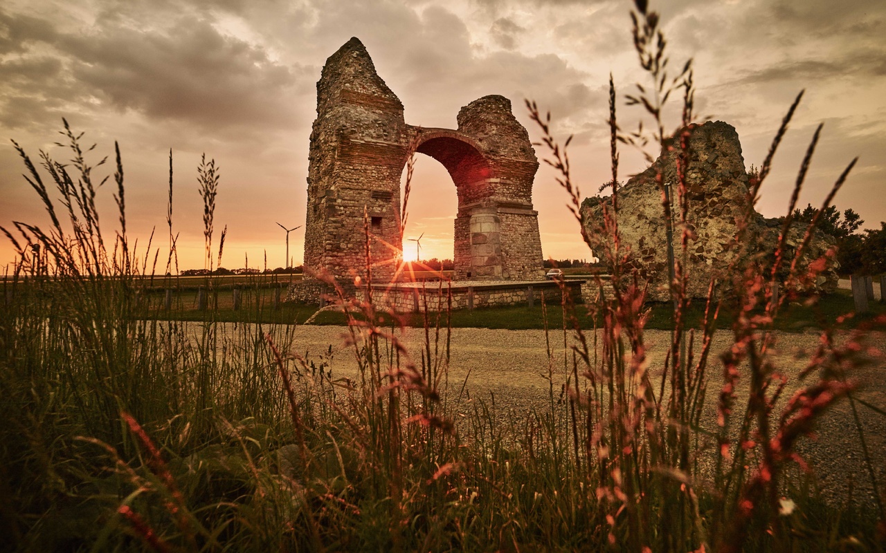 ruin of the heidentor, pagan gate, carnuntum