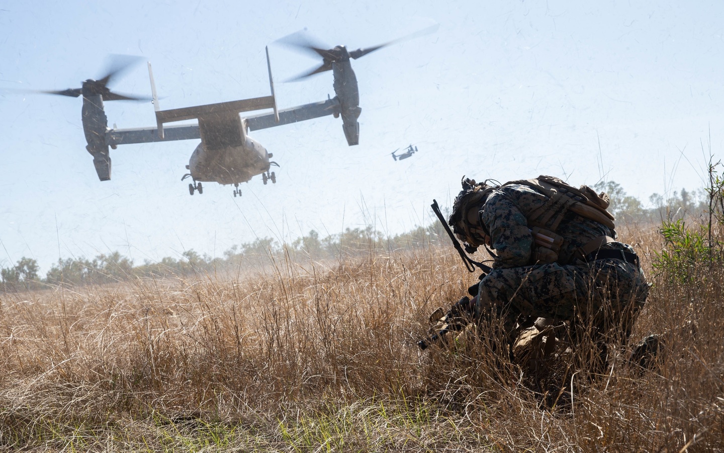 bell-boeing v-22 osprey, multi-mission tiltrotor military aircraft, marine corps