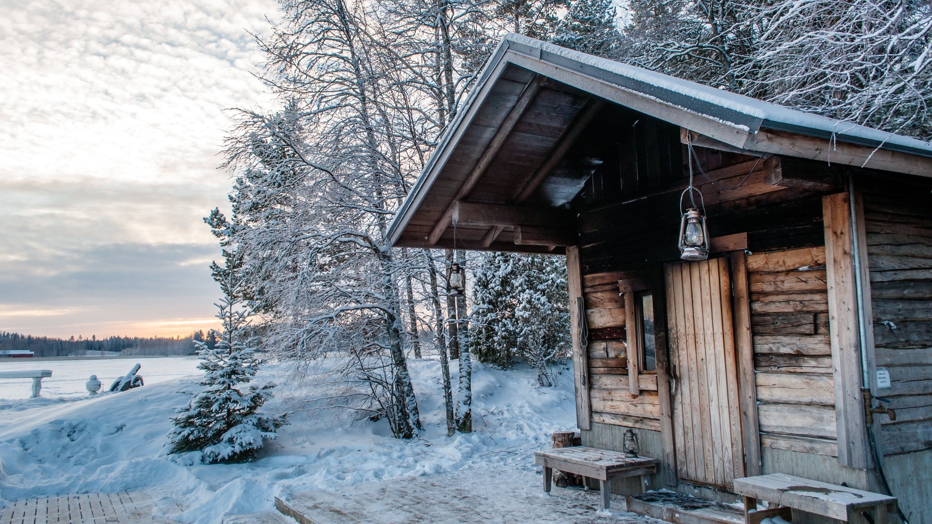 lake paijanne, lehmonkarki, traditional smoke sauna, finland