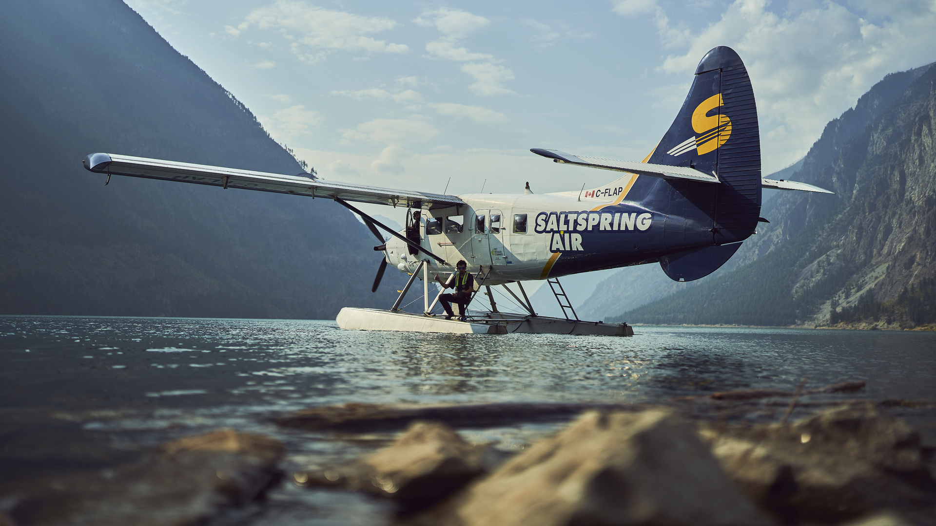 harbour air, single engined high wing short take off and landing aircraft, de havilland canada dhc-3 otter