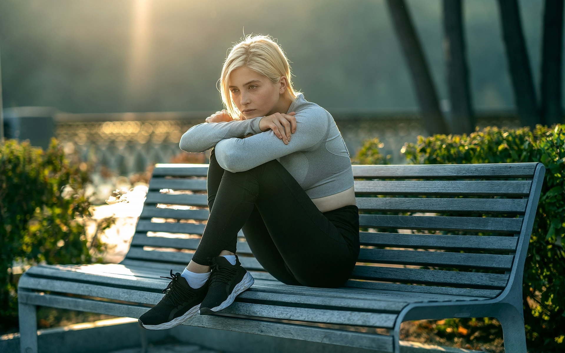 blonde, model, women, women outdoors, bench, sportswear, sneakers, park, sports leggings, leggings, trees, sitting