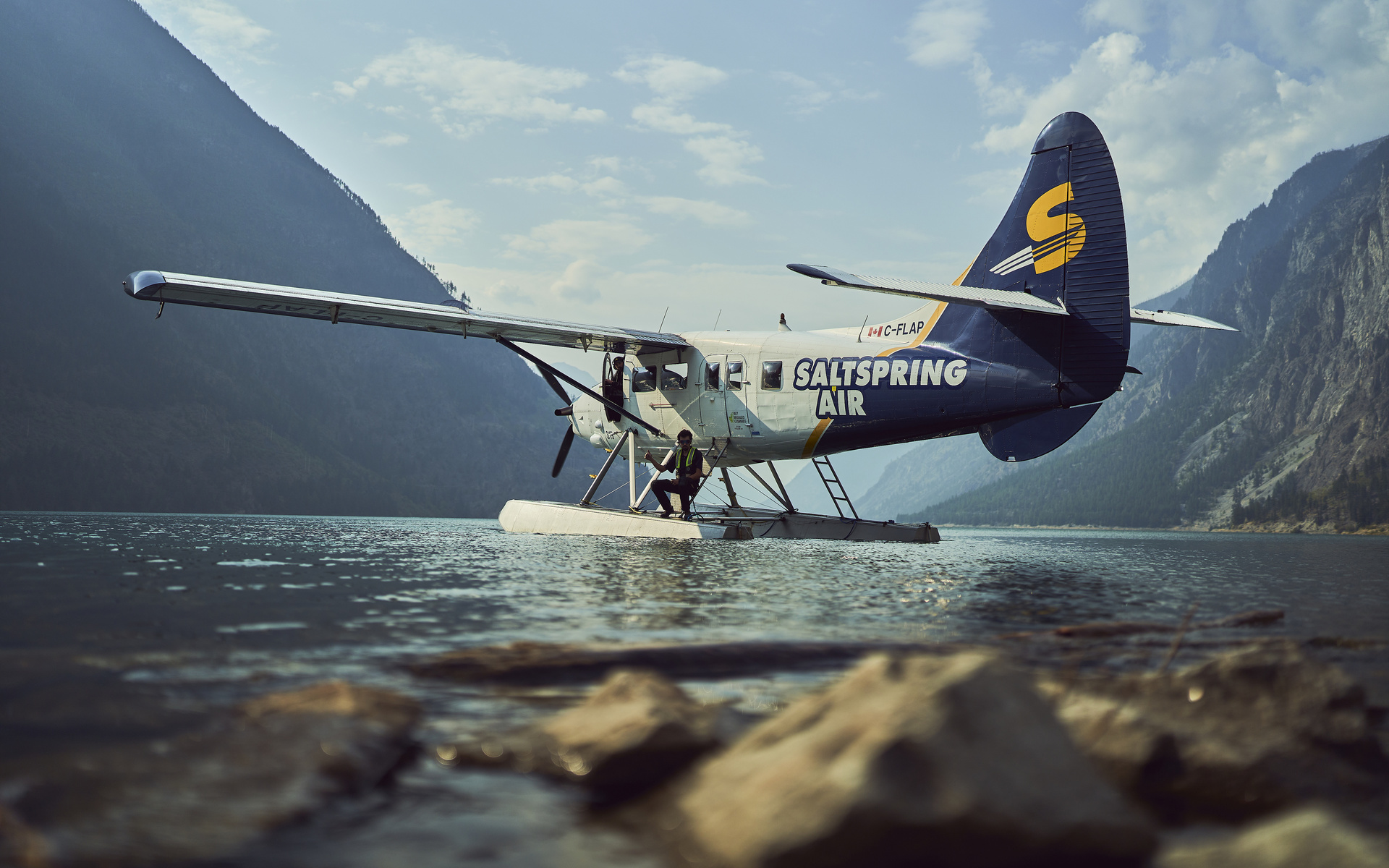 harbour air, single engined high wing short take off and landing aircraft, de havilland canada dhc-3 otter