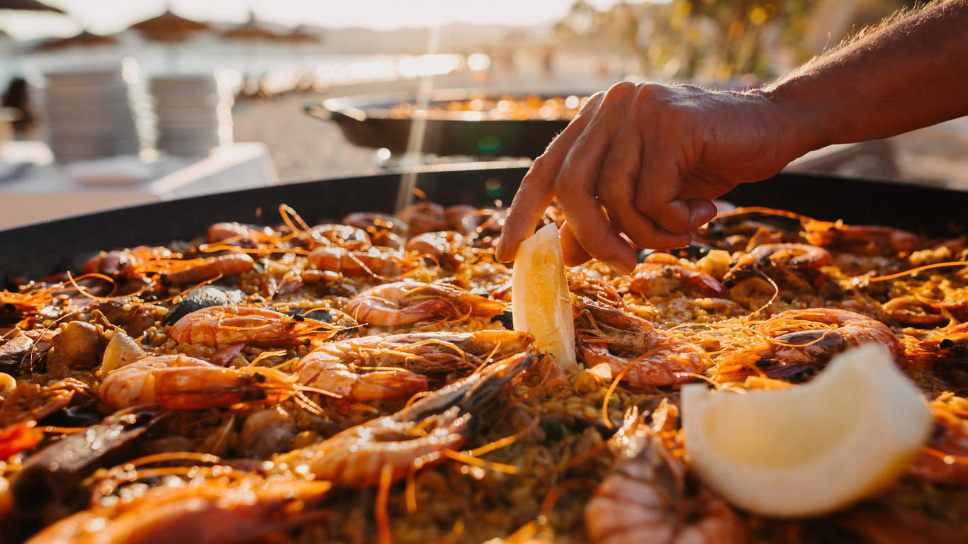 spanish cuisine, seafood, paella