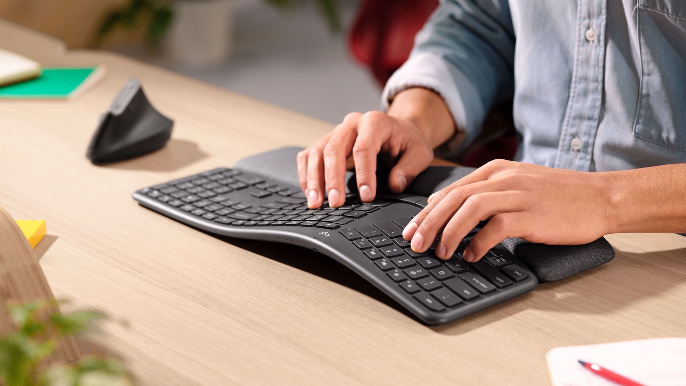 logitech, bluetooth ergonomic keyboard, logitech ergo k860