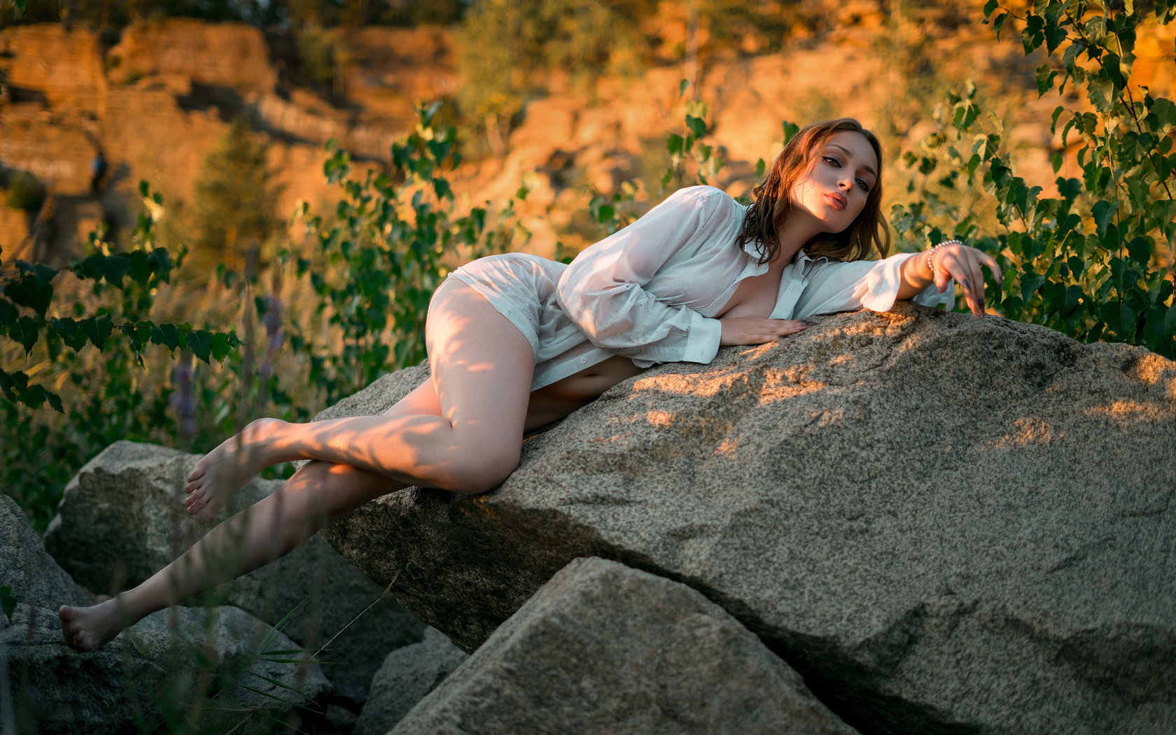 women, model, brunette, women outdoors, rocks, nature, plants, hips, curvy, white shirt, open shirt, boobs, barefoot, wet clothing