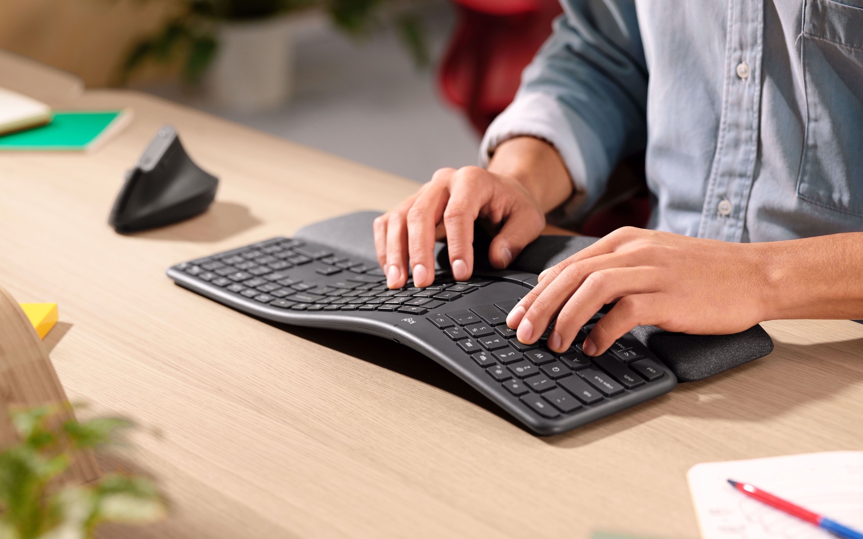 logitech, bluetooth ergonomic keyboard, logitech ergo k860