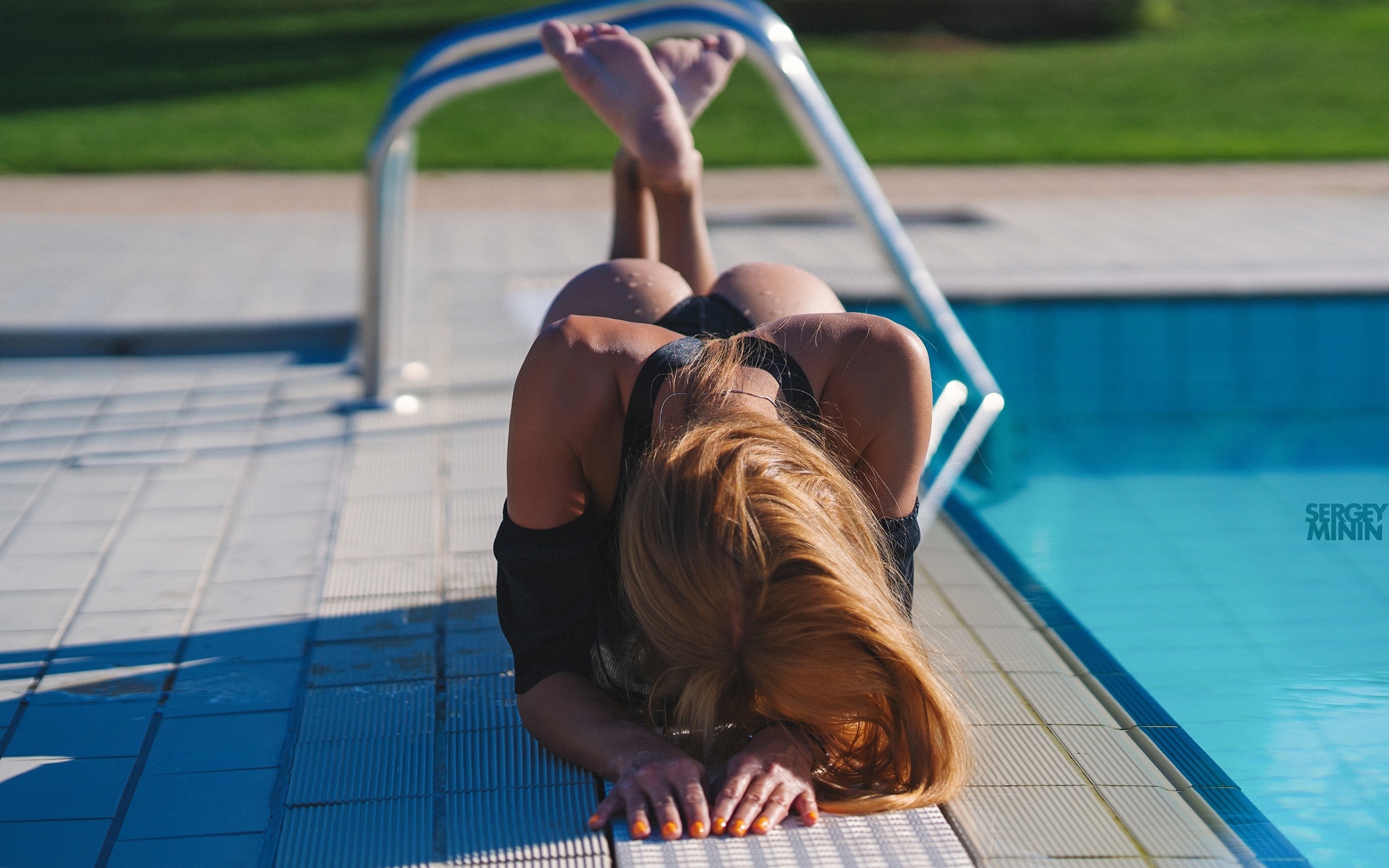 sergey minin, women, model, brunette, redhead, women outdoors, swimwear, one-piece swimsuit, swimming pool, ass, grass