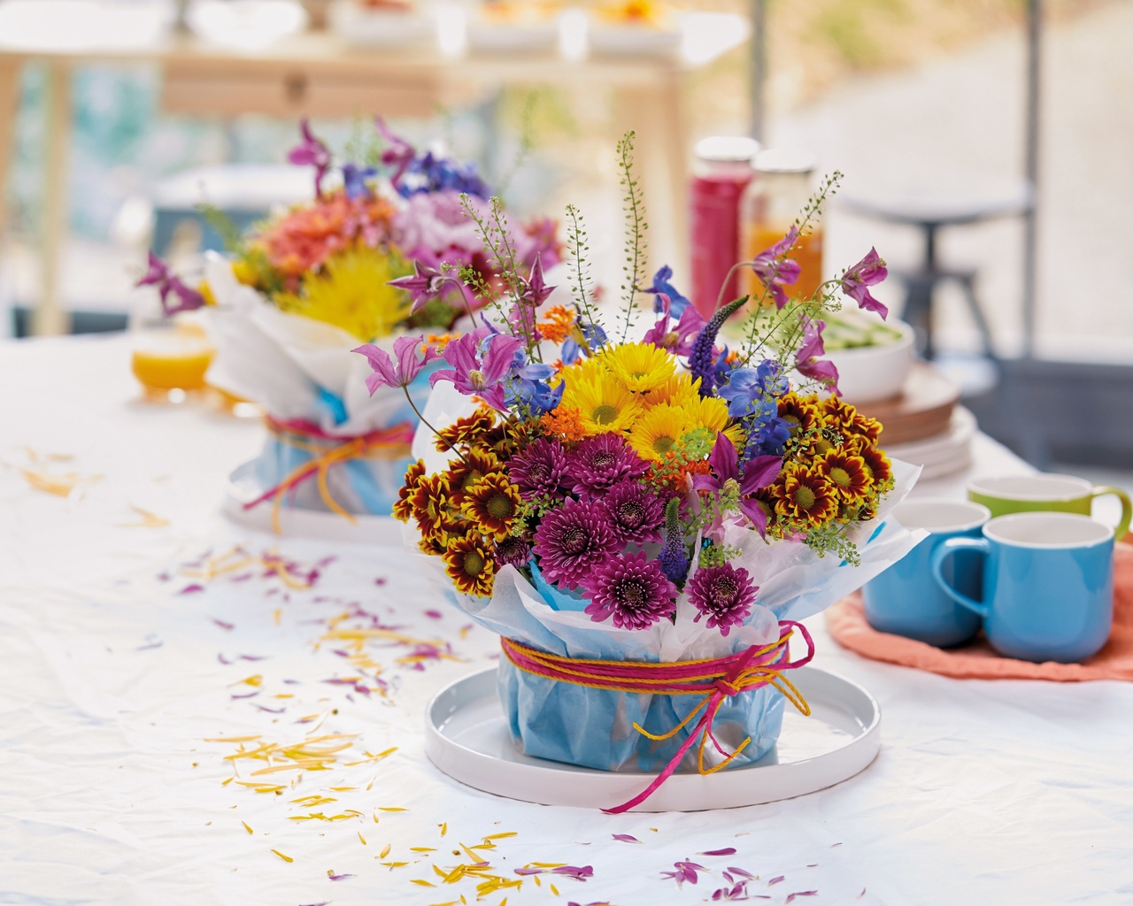 floral design, chrysanthemum, summer brunch