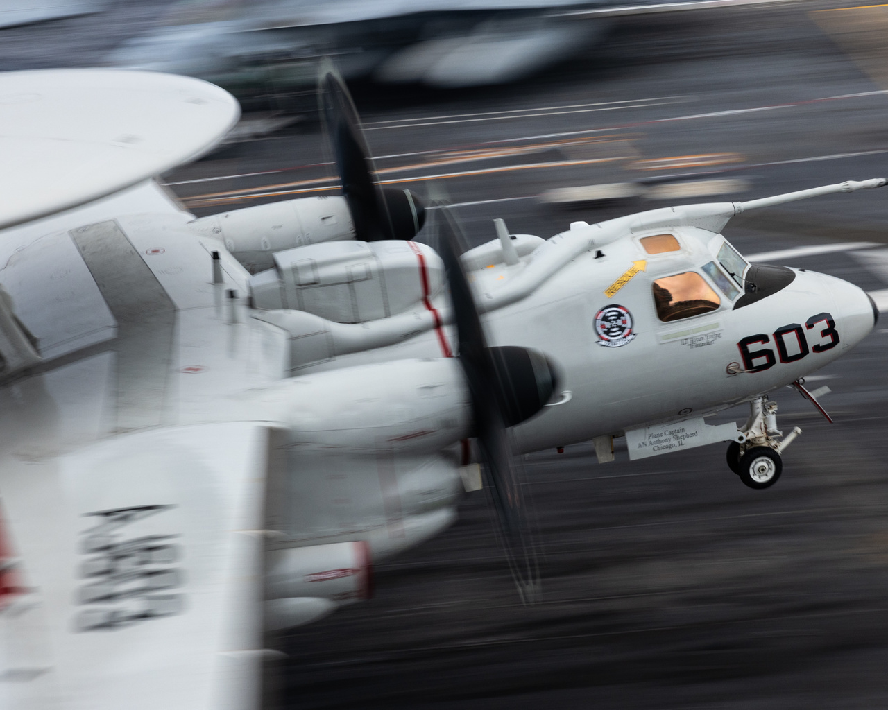 uss gerald r ford, grumman e-2 hawkeye, all-weather carrier-capable tactical airborne