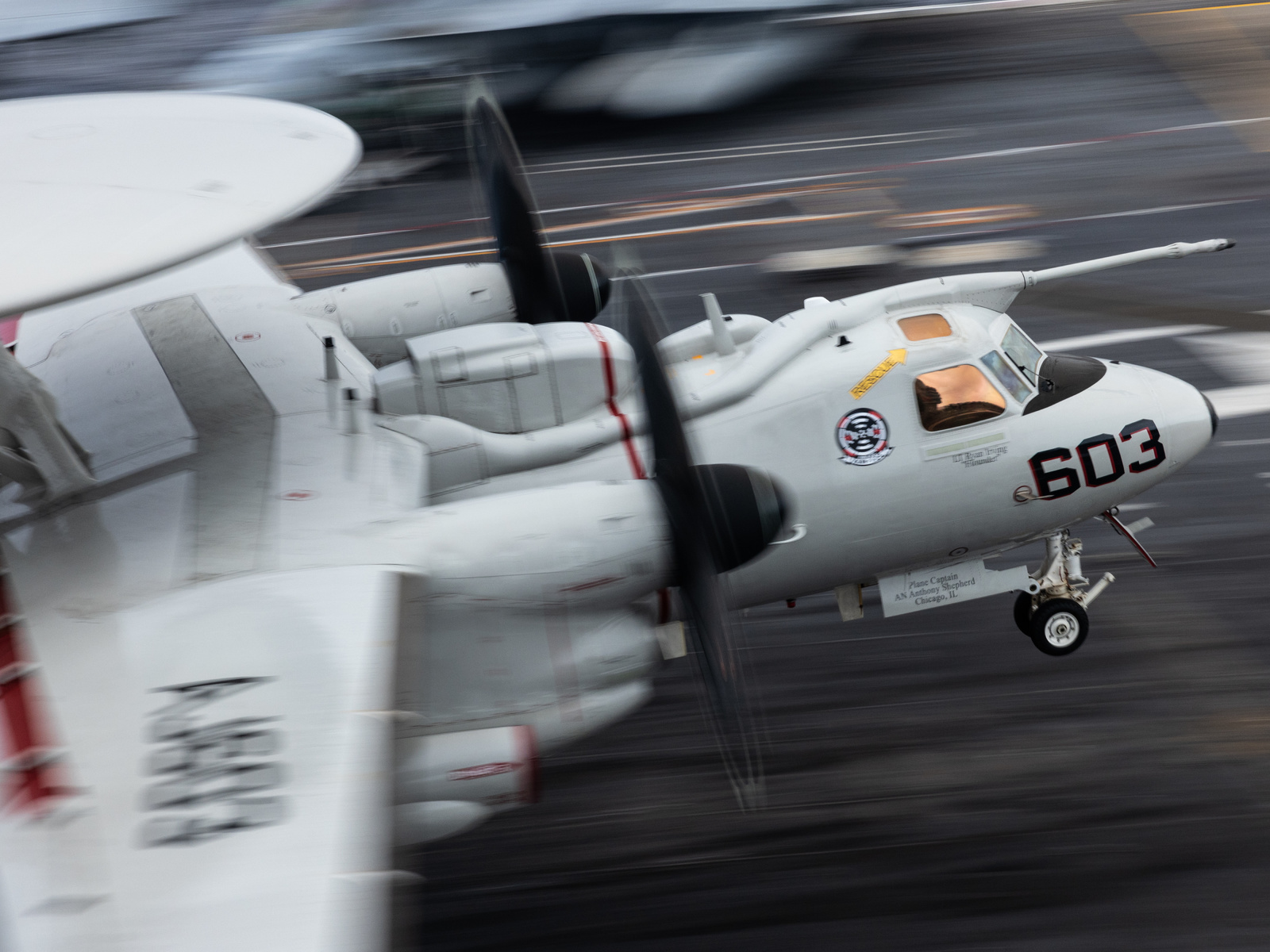 uss gerald r ford, grumman e-2 hawkeye, all-weather carrier-capable tactical airborne