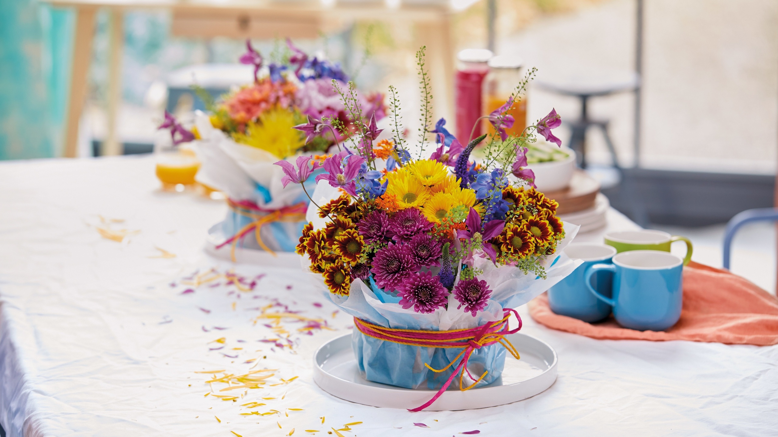 floral design, chrysanthemum, summer brunch