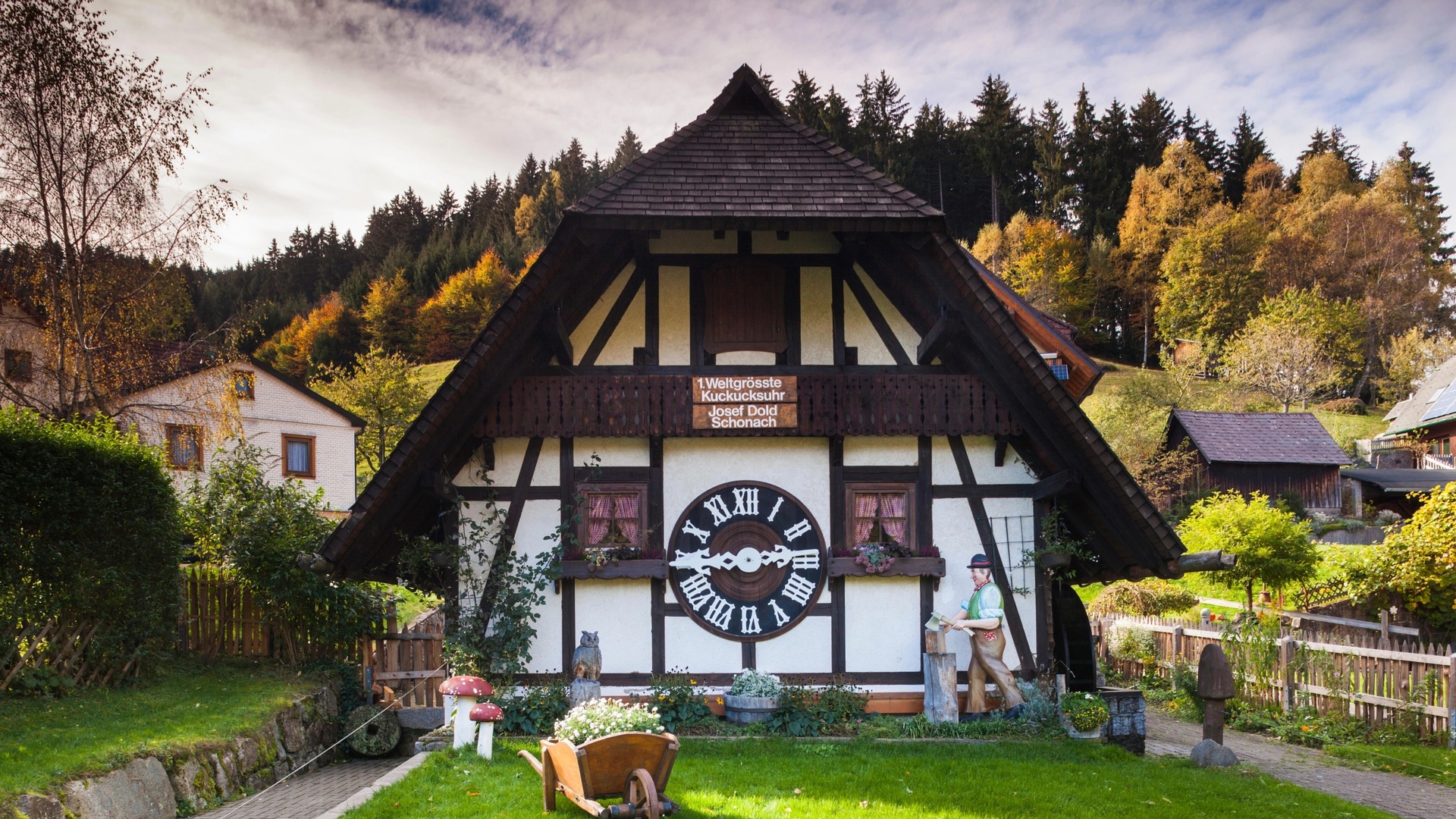 schwarzwald, largest cuckoo clock in the world, baden-wurttemberg