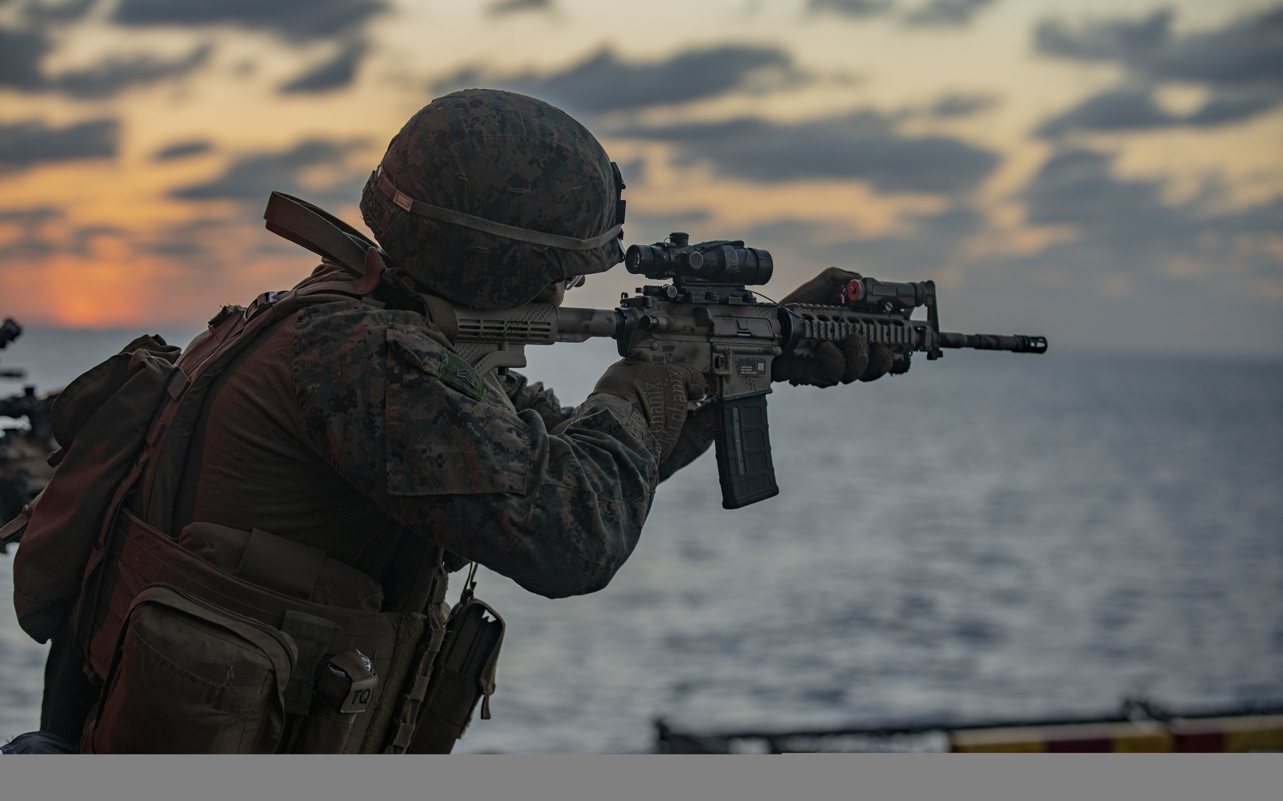 indian ocean, assault ship uss makin island, marine corps, m4 carbine