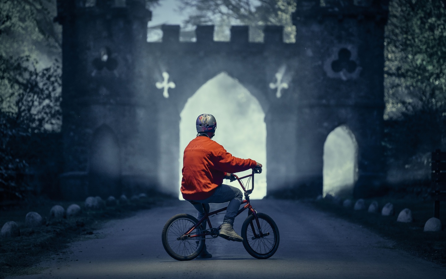 riding thrones, red bull, northern ireland