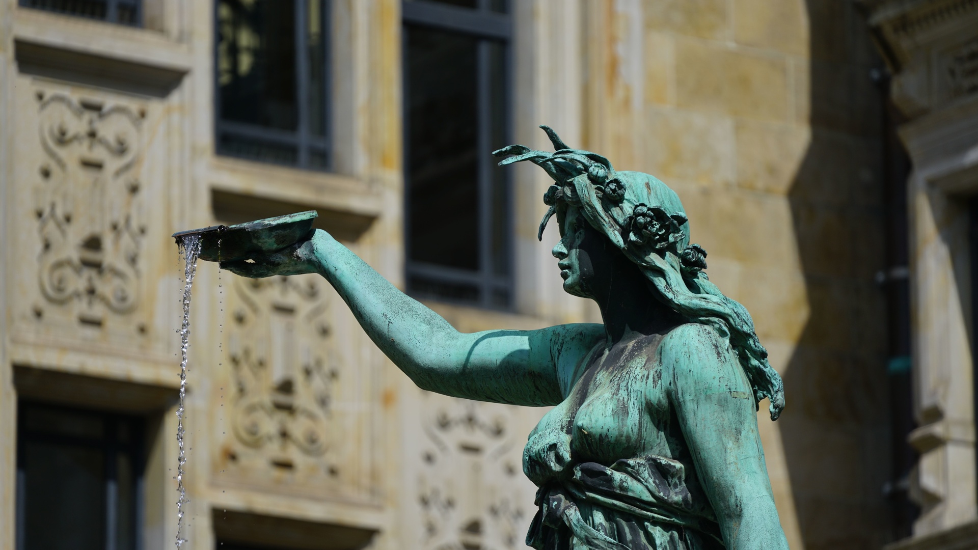 fountain, courtyard, rathaus, hamburg, germany