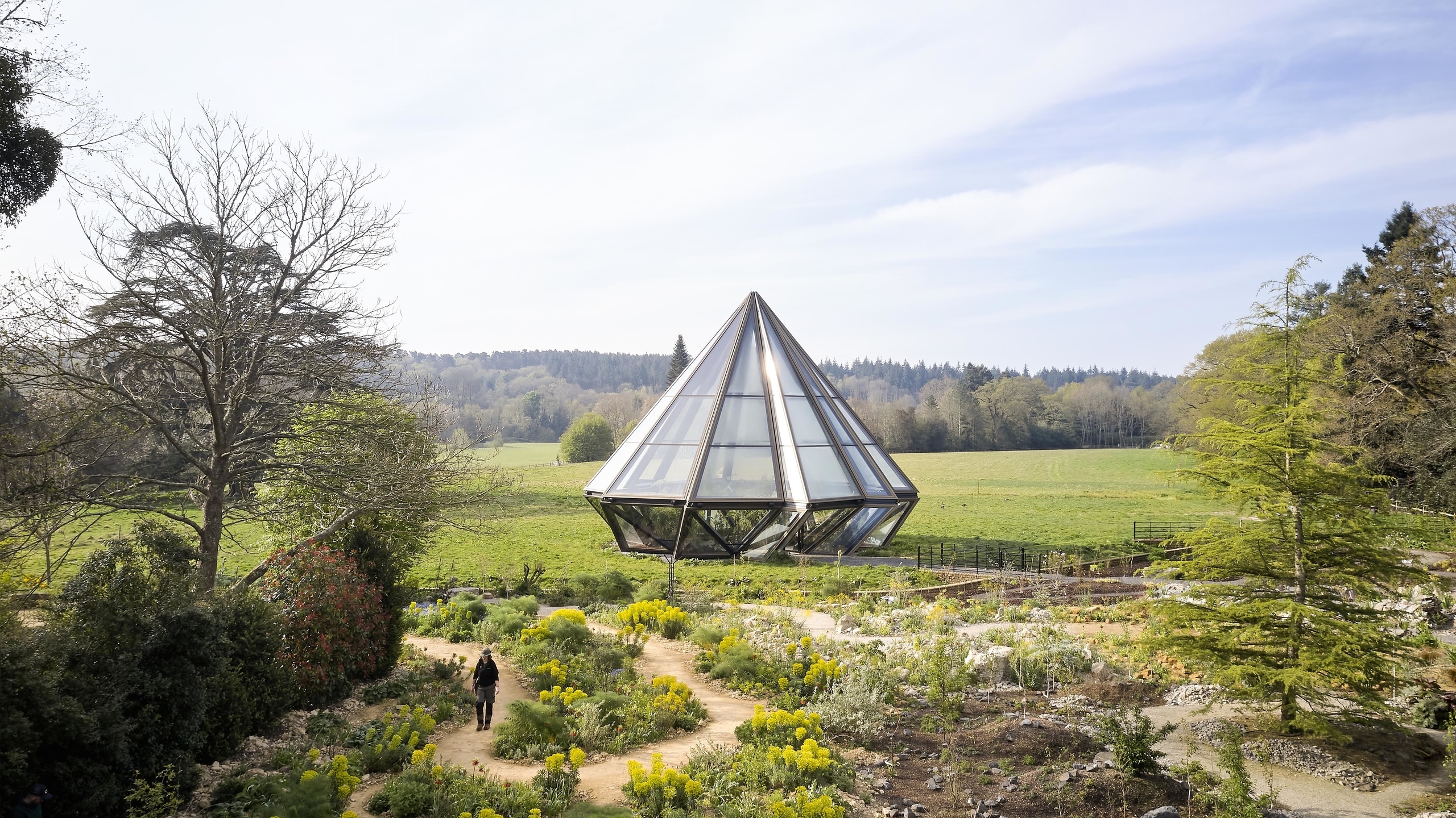 kinetic greenhouse, woolbeding estate, west sussex, england