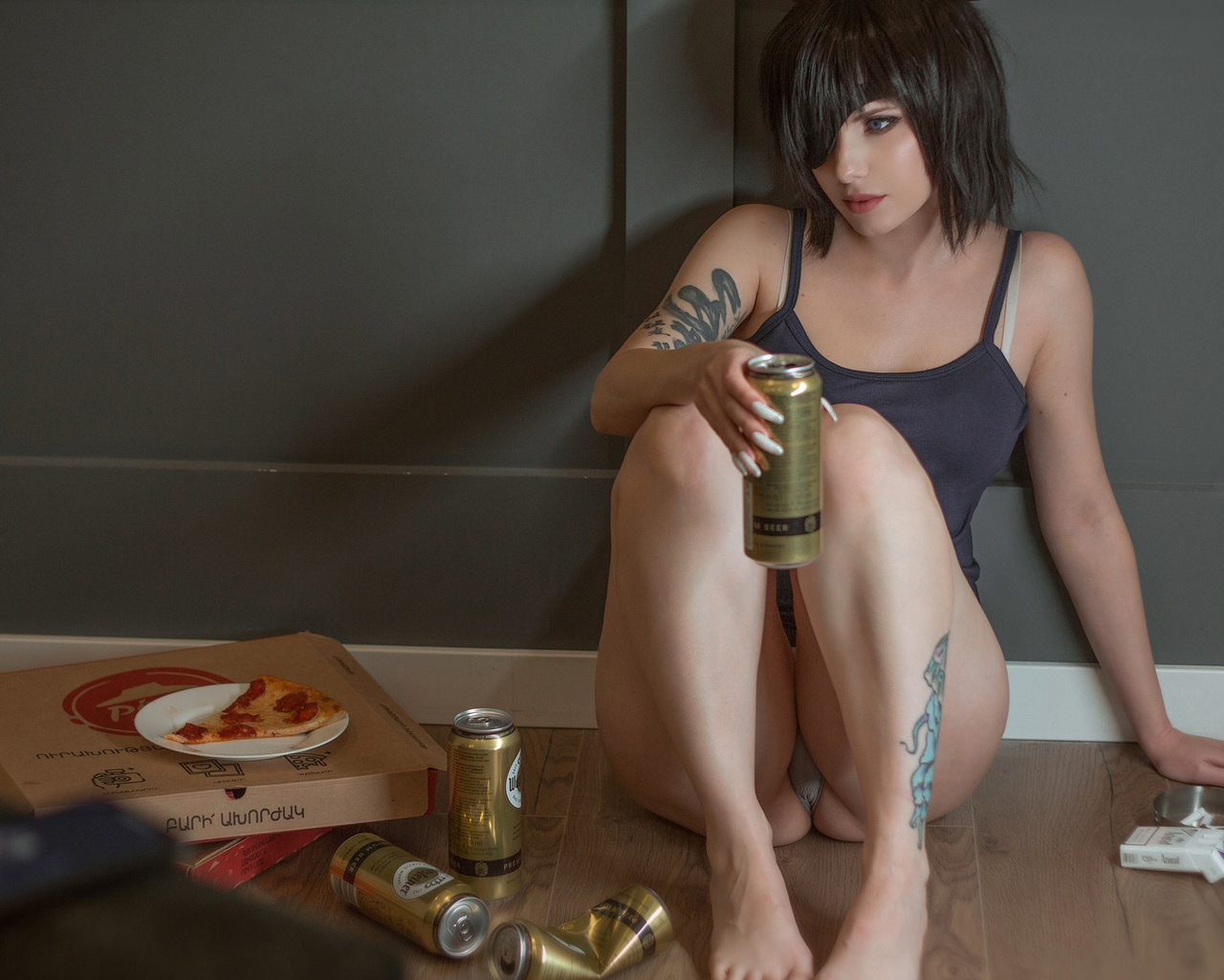 himeno chainsaw man, anime girls, pizza, cigarettes, cosplay, hips, panties, ass, chainsaw man, tank top, women, brunette, model, tattoo, eye patches, women indoors