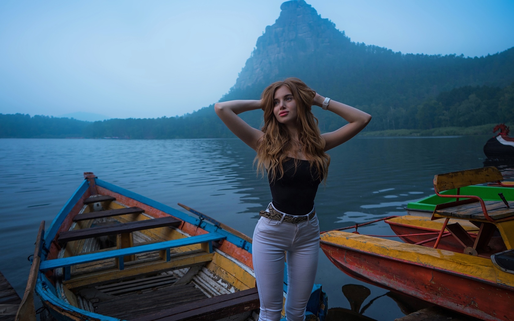 robert zazin, nature, lake, water, women outdoors, women, brunette, boat, jeans, white pants, model, sky, clouds