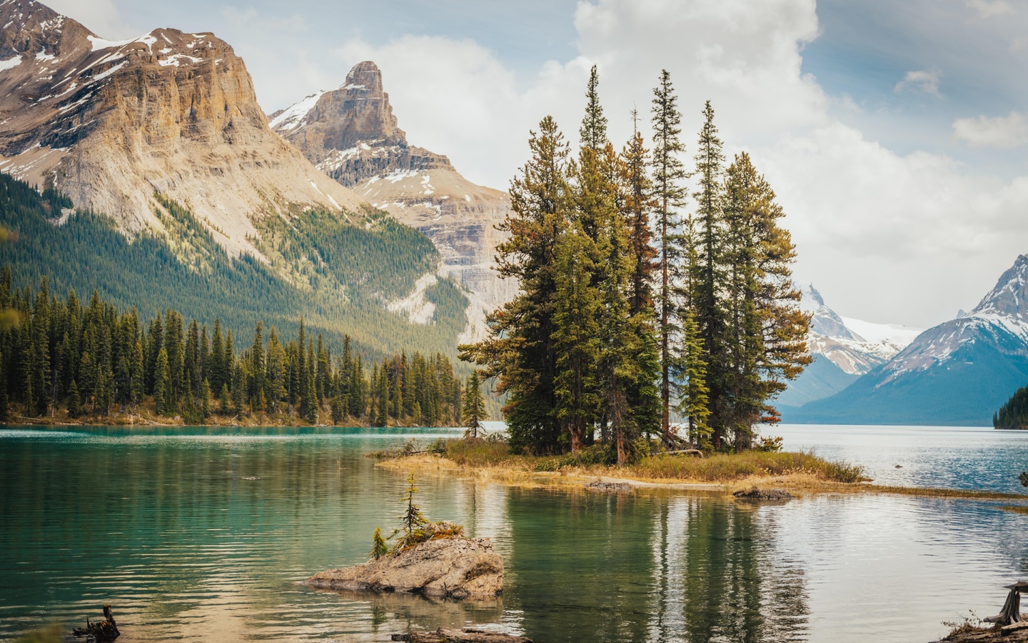 jasper national park, maligne lake, spirit island, canada