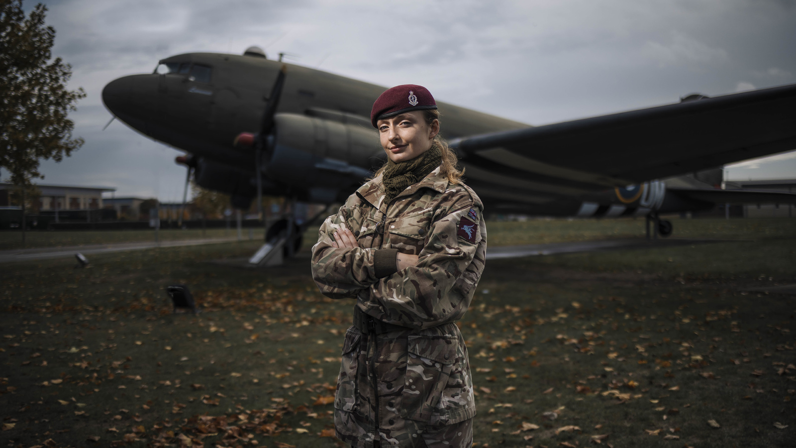 dakota, douglas c-47 skytrain, military transport aircraft