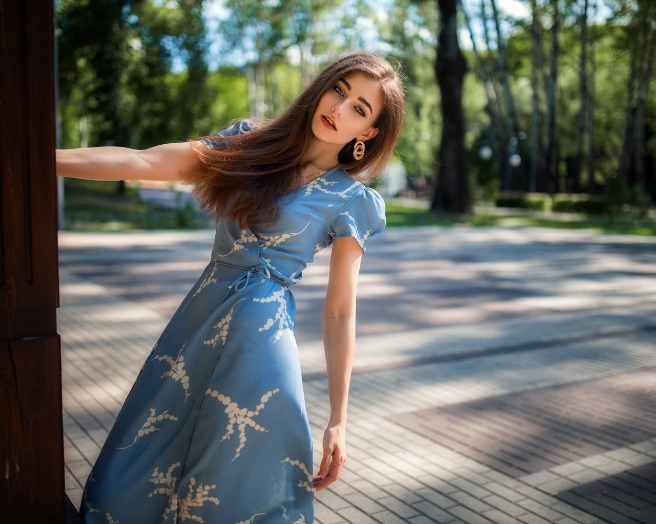 dmitry shulgin, blue dress, brunette, , red lipstick, women outdoors, hips, model, trees