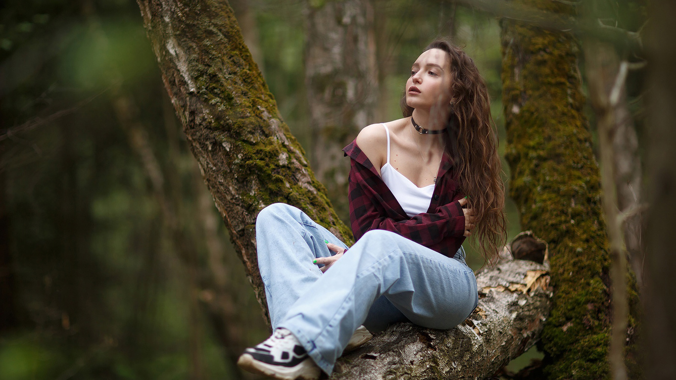 vladimir lapshin, brunette, women outdoors, jeans, nature, sneakers, , model, blouse, plaid shirt, forest, green nails, trees