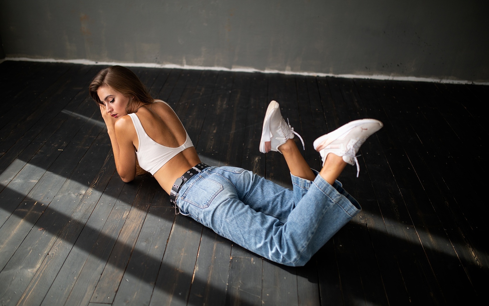 dmitry shulgin, makeup, model, , women indoors, jeans, white tops, on the floor, wooden surface, brunette, red lipstick, sneakers