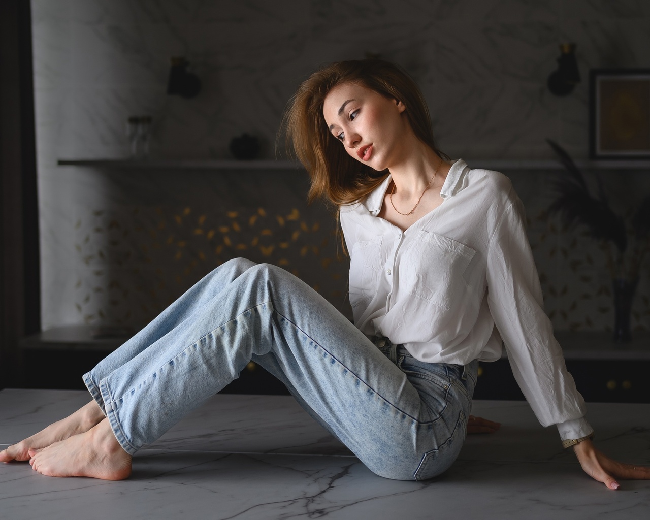 jeans, white shirt, brunette, sitting, on table, , women indoors, model, barefoot, feet