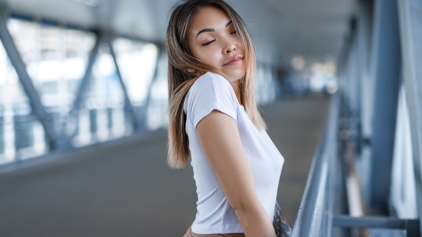 maxim romanov, model, white t-shirt, closed eyes, hips, brunette, bridge