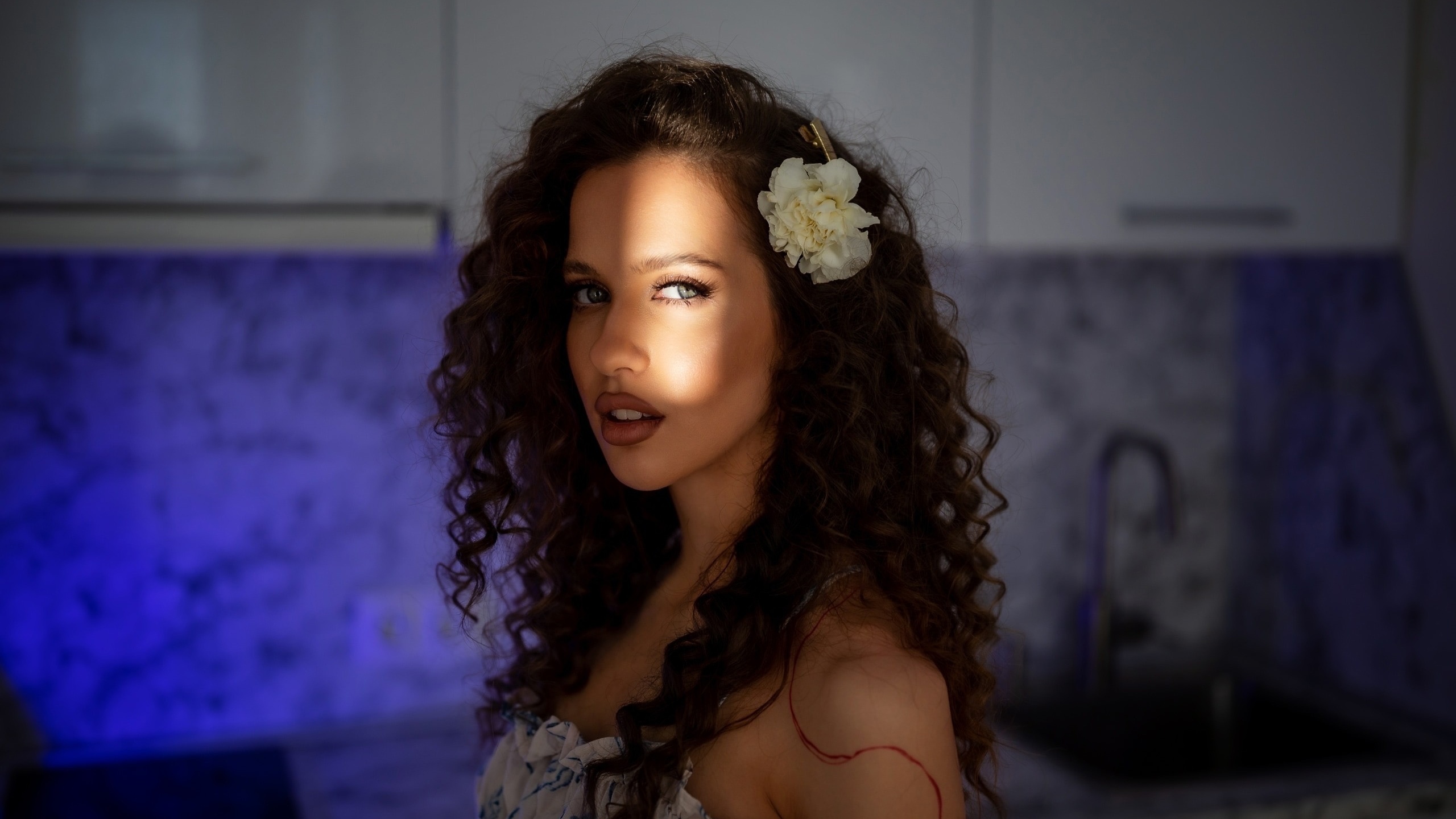 tatyana kalish, model, curly hair, red lipstick, brunette, kitchen, wavy hair, dress, women indoors, flower in hair, looking at viewer