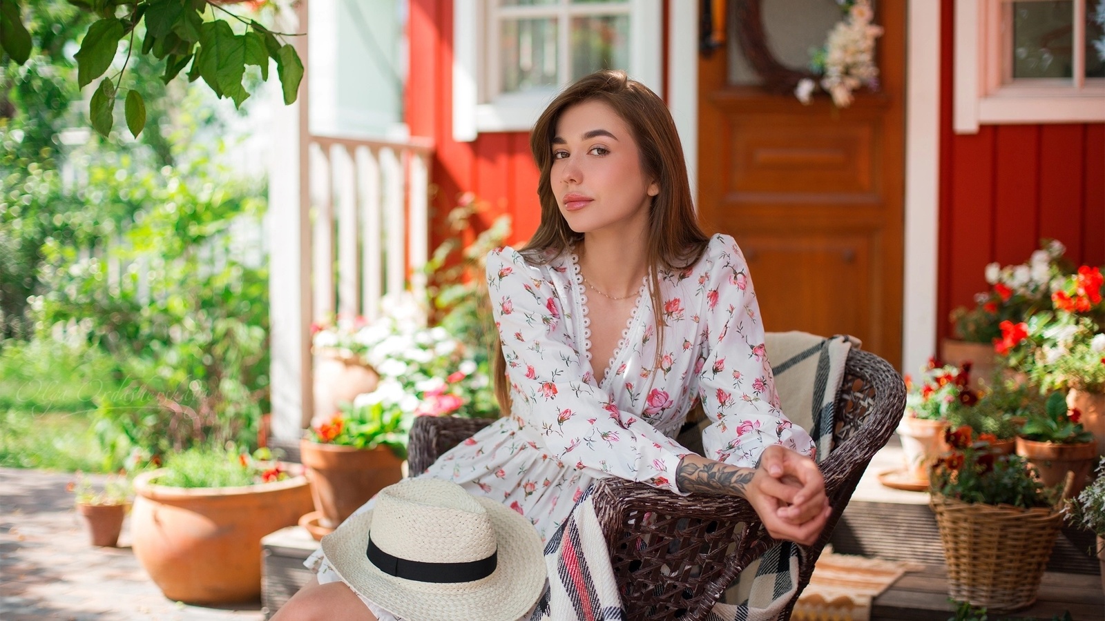 elizaveta milki, model, summer dress, brunette, , white hat, women outdoors, women, looking at viewer, flowers